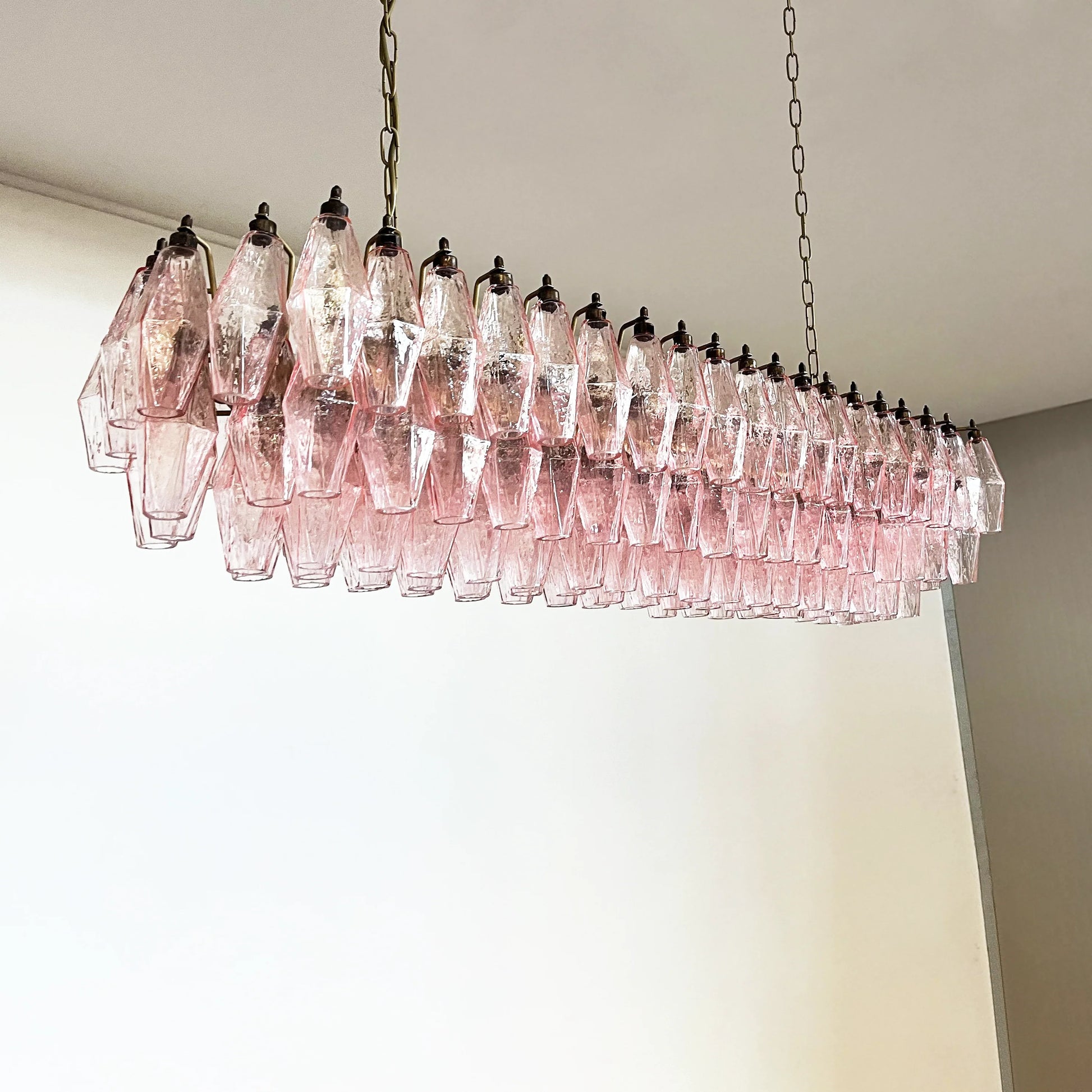 Elegant Pink Murano Poliedri Chandelier - Nuvé