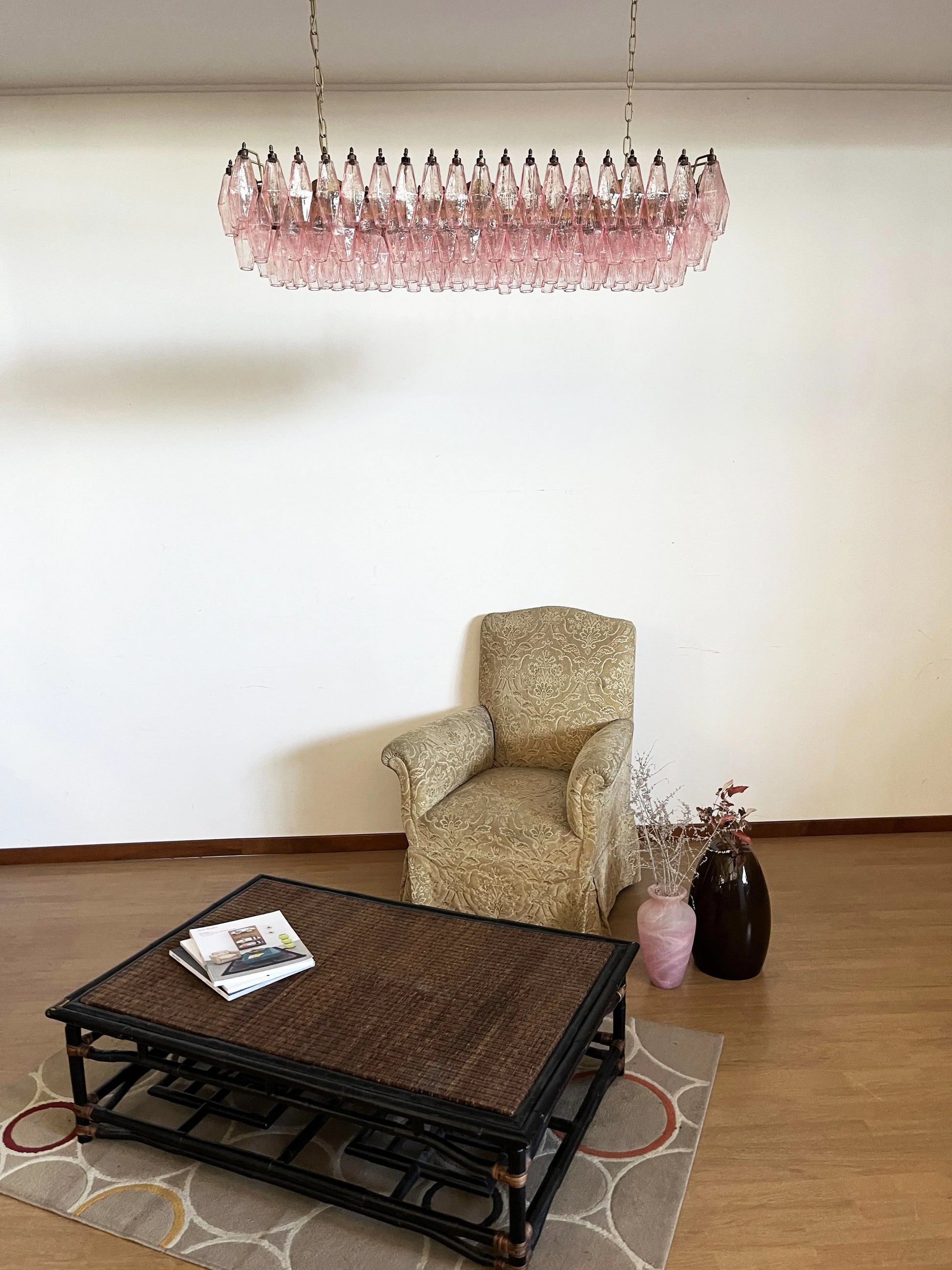 Elegant Pink Murano Poliedri Chandelier - Nuvé
