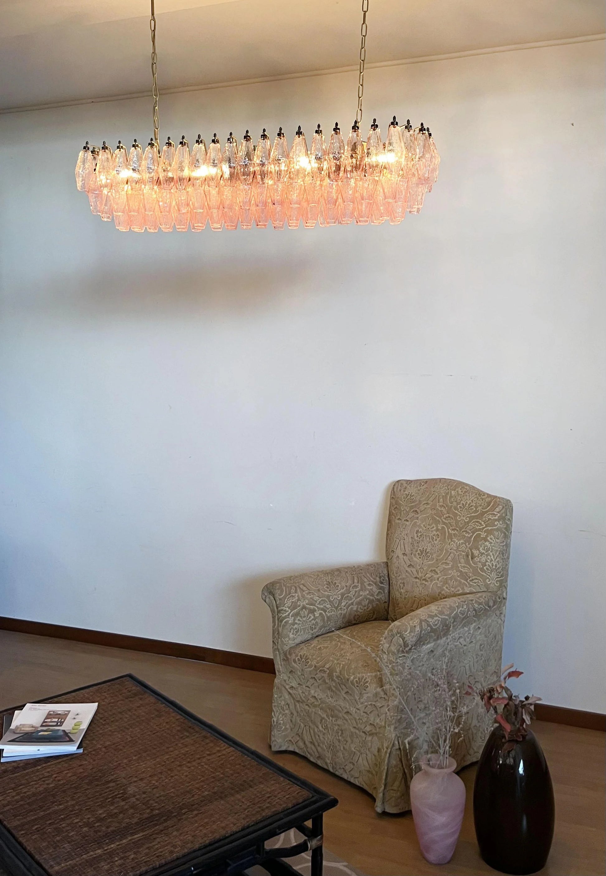 Elegant Pink Murano Poliedri Chandelier - Nuvé