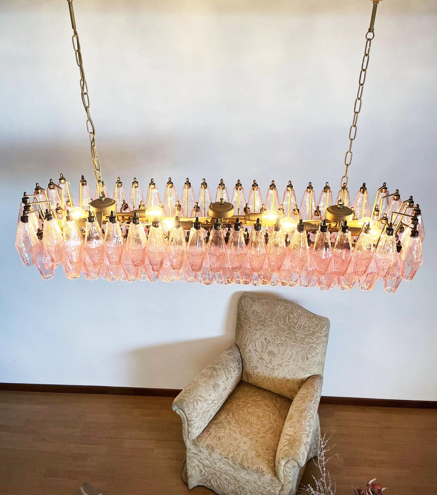 Elegant Pink Murano Poliedri Chandelier - Nuvé