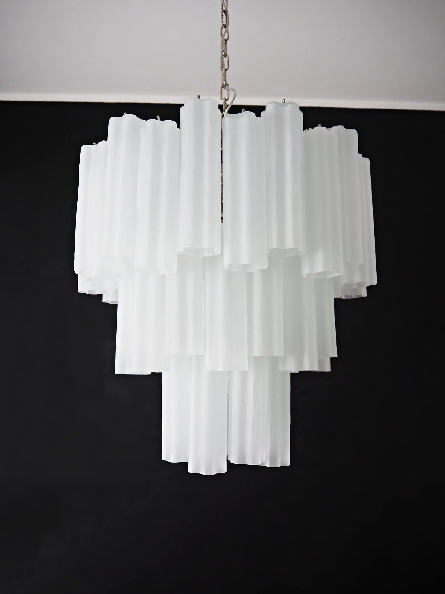 Elegant White Murano Glass Tube Chandelier - Nuvé