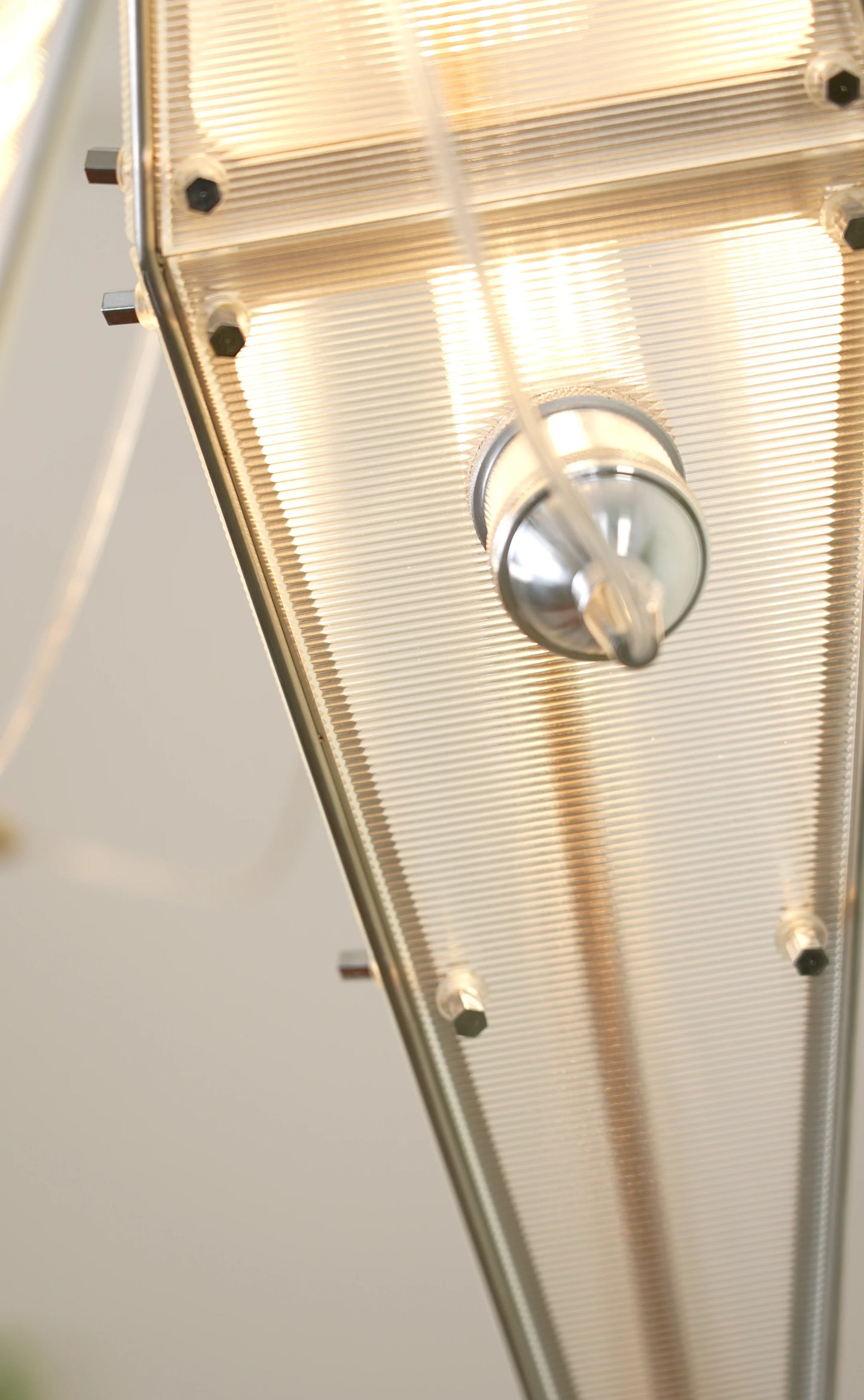 Fragment Modern Acrylic Pendant Lamp - Nuvé