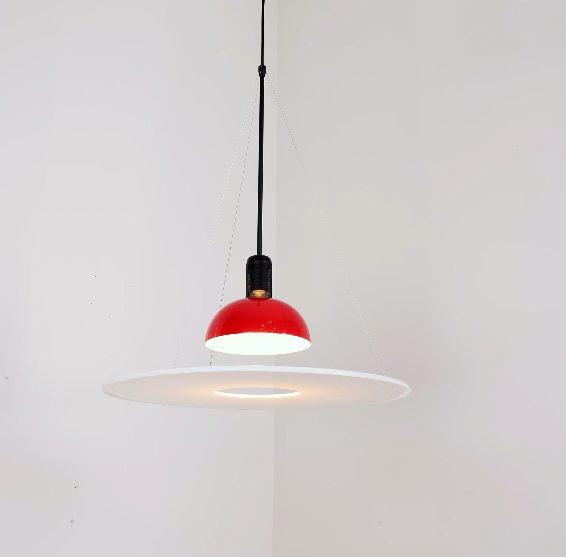 Acrylic Frisbi Pendant Light - Nuvé