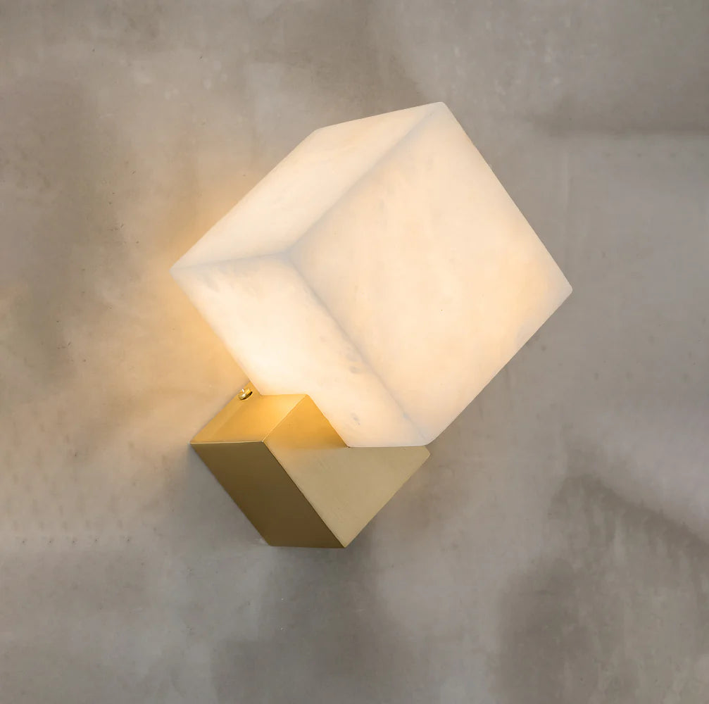 Alabaster Gatsby Wall Sconce - Nuvé