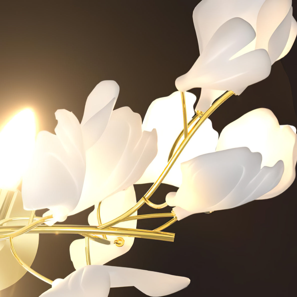 Korewolamp Gingko Flowers Wall Lamp with leaf-shaped design, warm lighting, and decorative ginkgo motif on a wall.