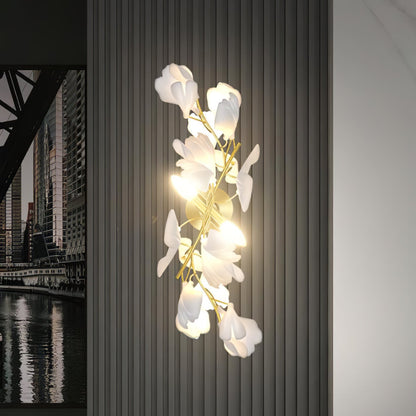 Korewolamp Gingko Flowers Wall Lamp with nature-inspired design and warm lighting on a neutral wall.