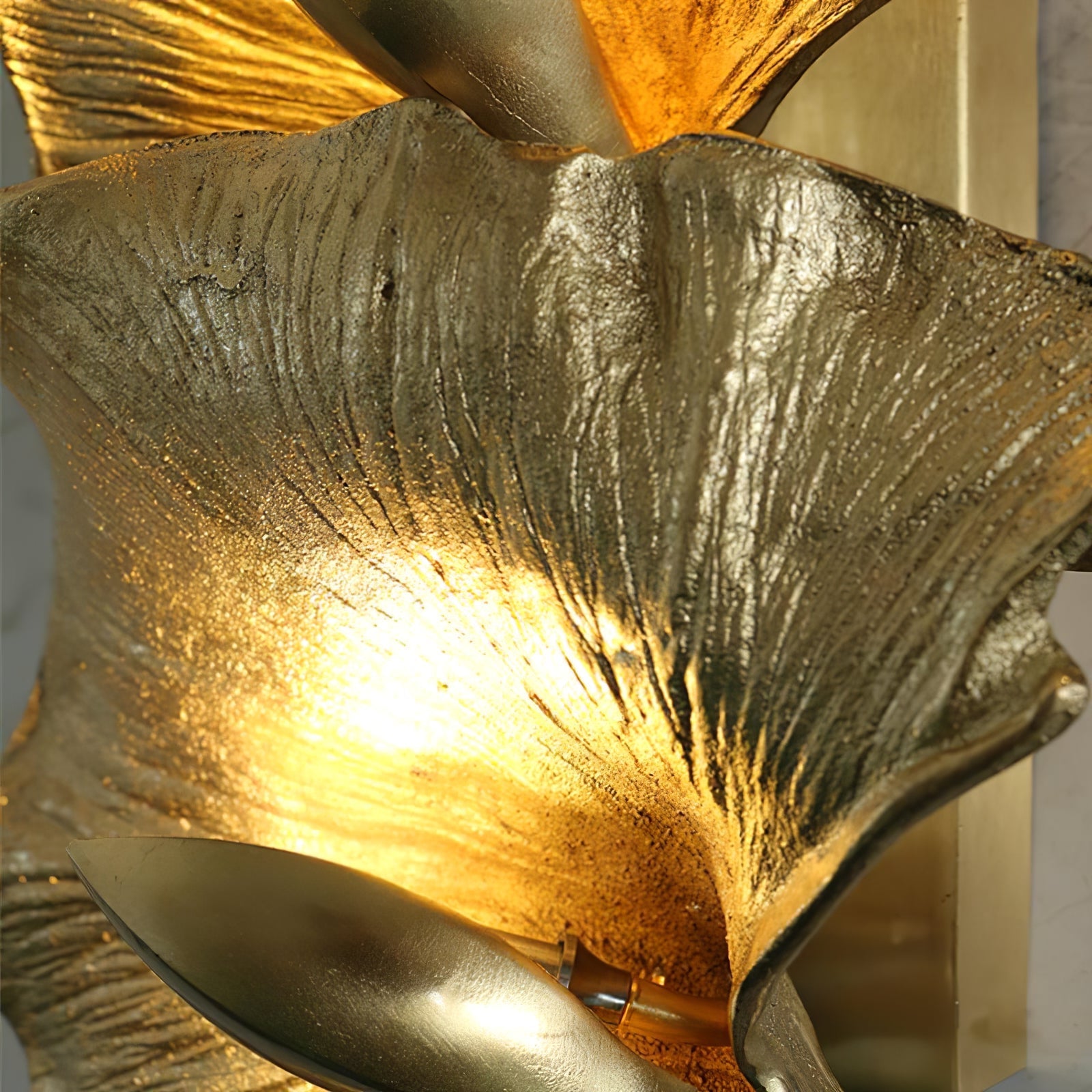 Ginkgo Leaf Wall Lamp - Nuvé