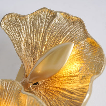 Korewolamp Ginkgo Leaf Wall Lamp showcasing a leaf-shaped design with warm light, mounted on a wall for decorative lighting.