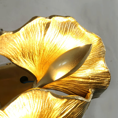 Korewolamp Ginkgo Leaf Wall Lamp featuring a decorative leaf-shaped design mounted on a wall.