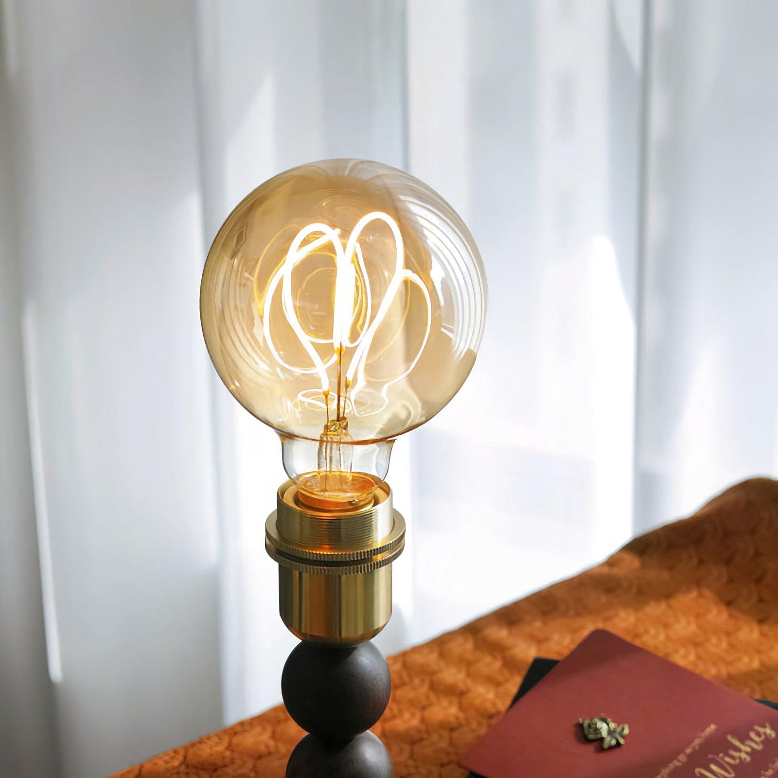 Glass Ball Table Lamp - Nuvé