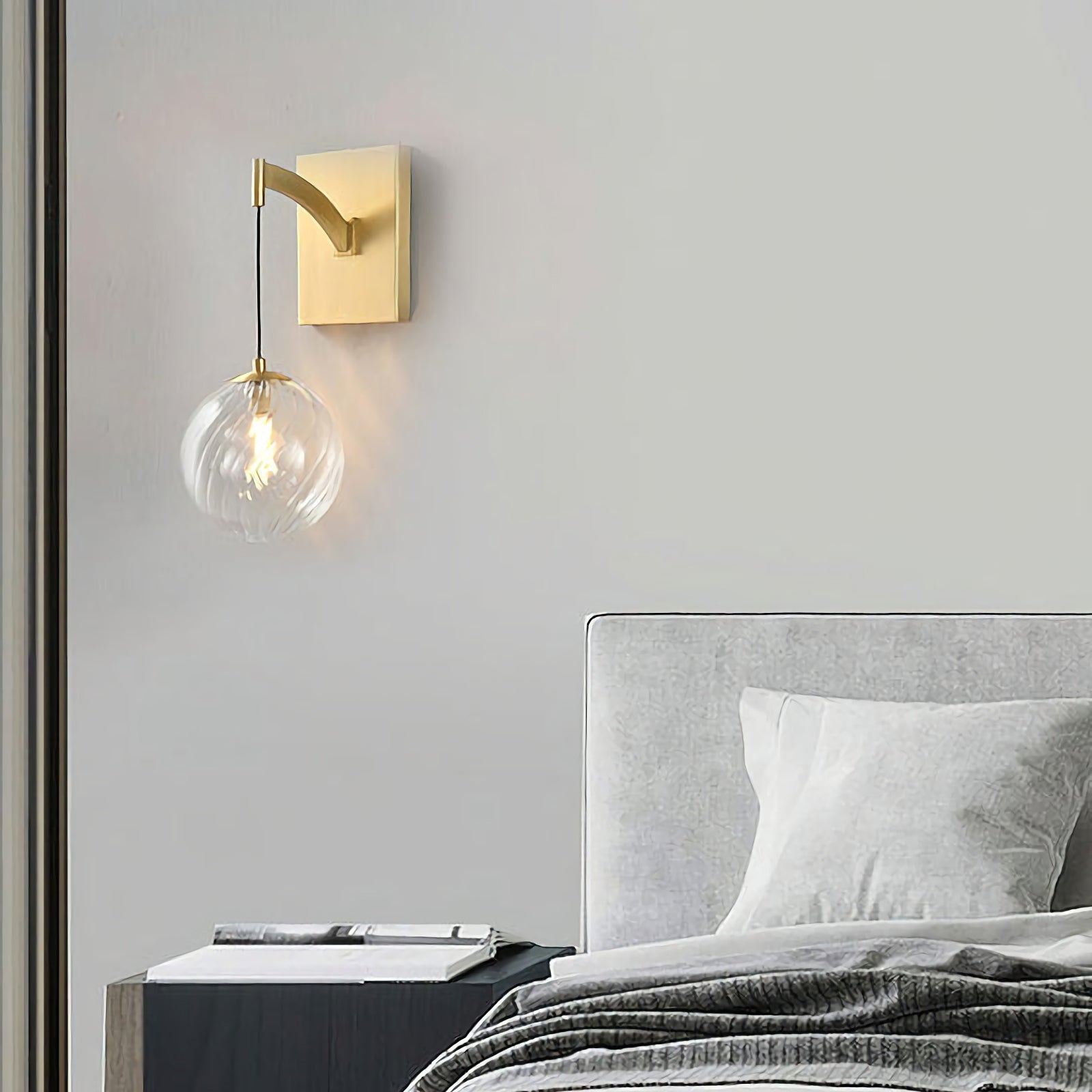Golden Globe Glass Wall Lamp - Nuvé