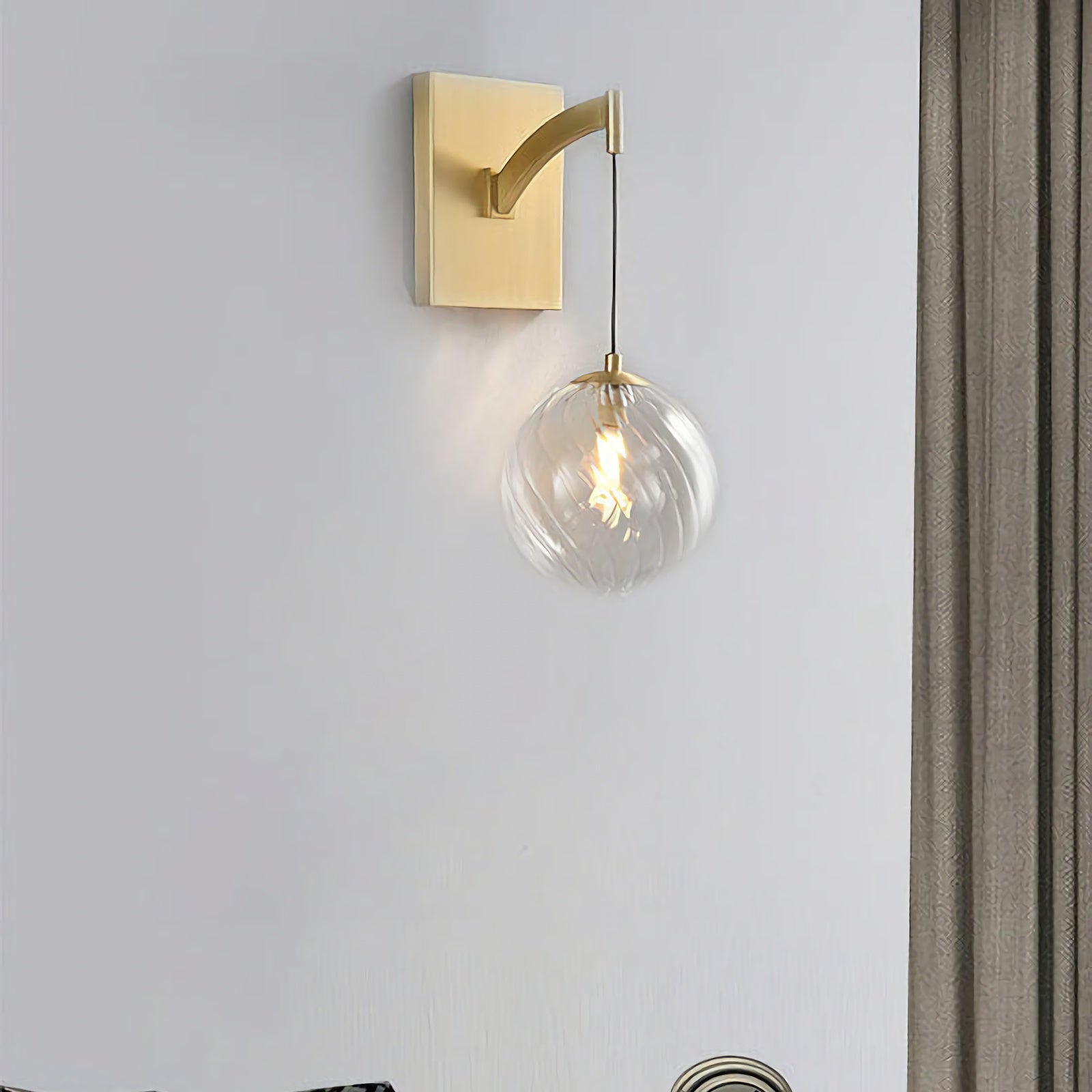 Golden Globe Glass Wall Lamp - Nuvé