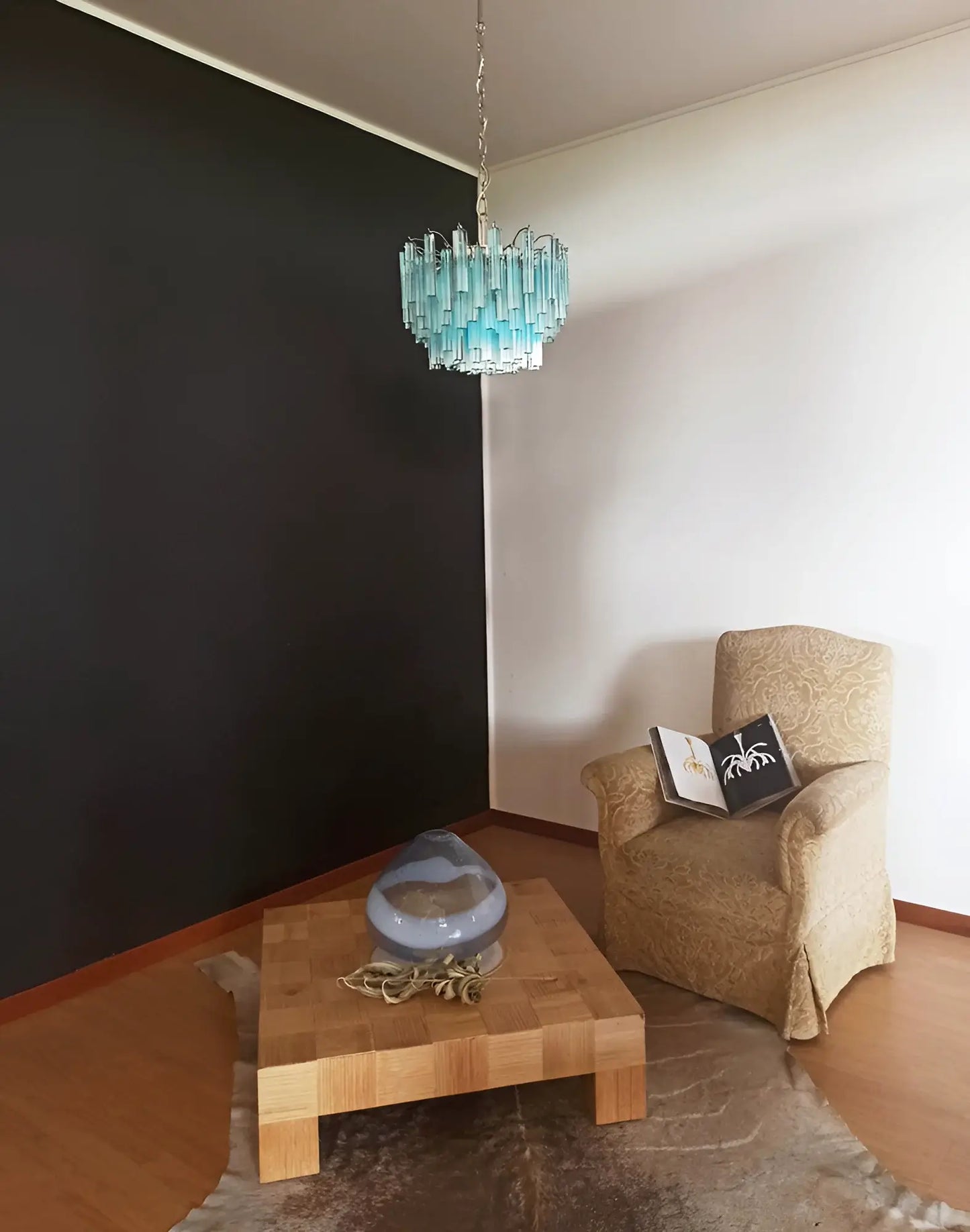 Gorgeous Murano Quadriedri Prisms Blue Chandelier - Nuvé