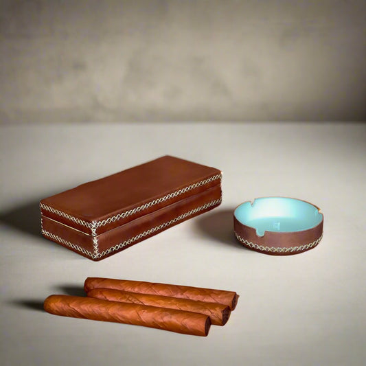 Cigarro | Cedar Wood + Leather Cigar Box - Nuvé