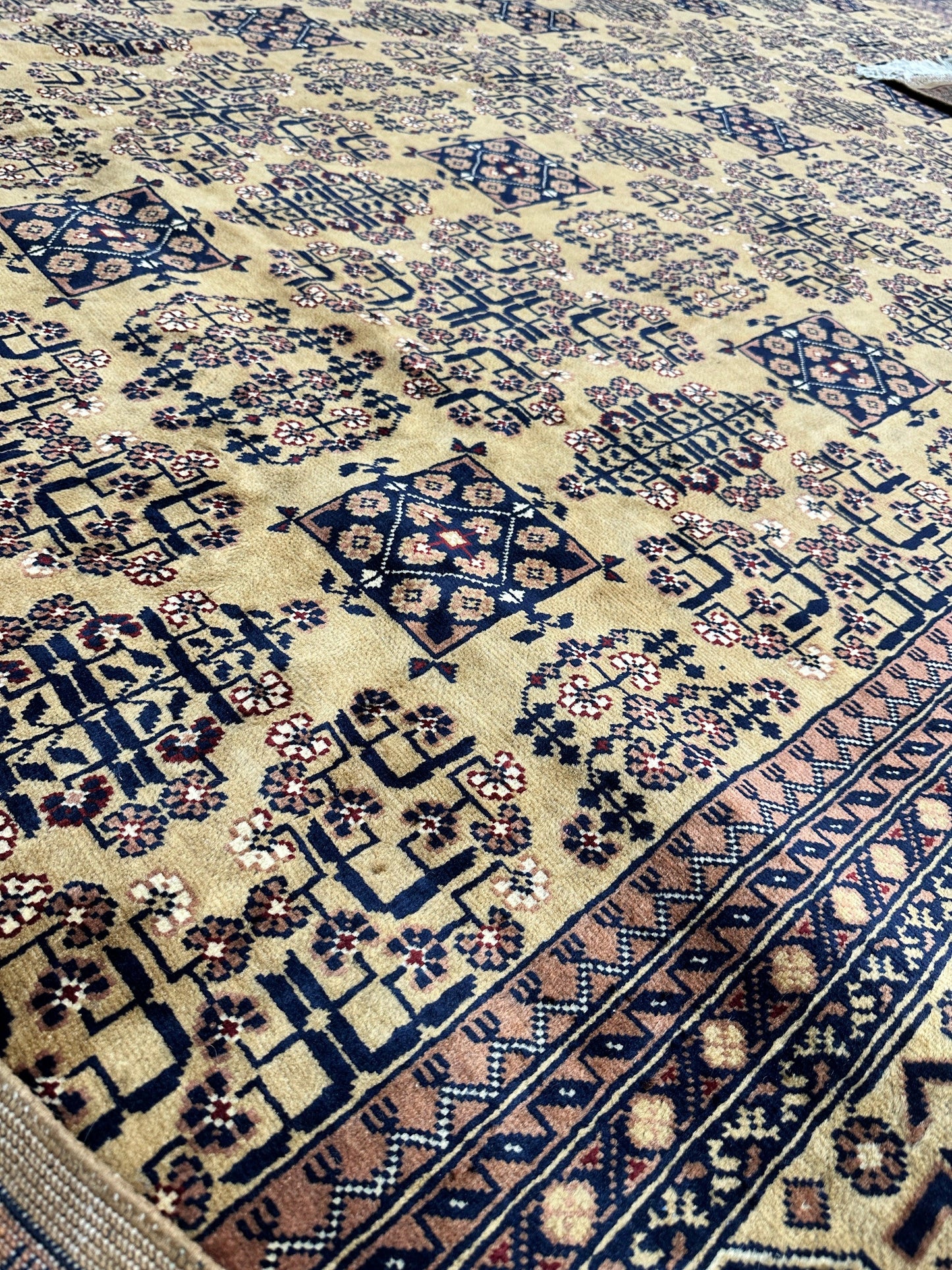 Hand-Knotted Afghan Bukhara Rug 8'4" x 11'10" - Wool, Geometric Patterns - Nuvé