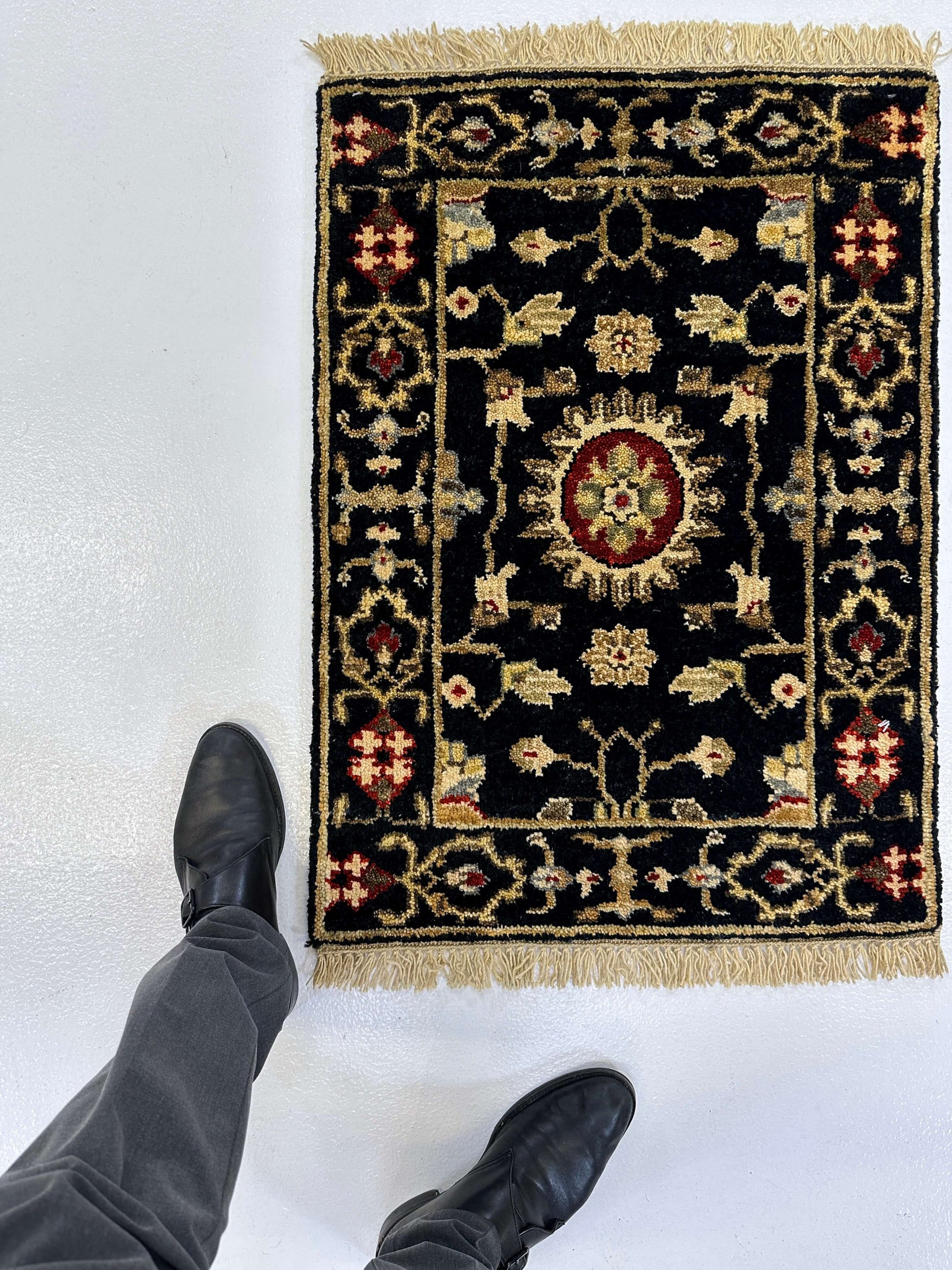 Indo-Persian wool (2x3) black - Nuvé