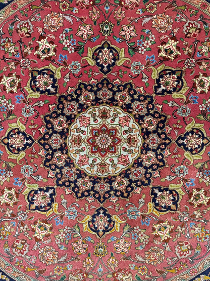Vintage Persian Tabriz Wool/Silk (4'10"Round) dk.rose/black - Nuvé
