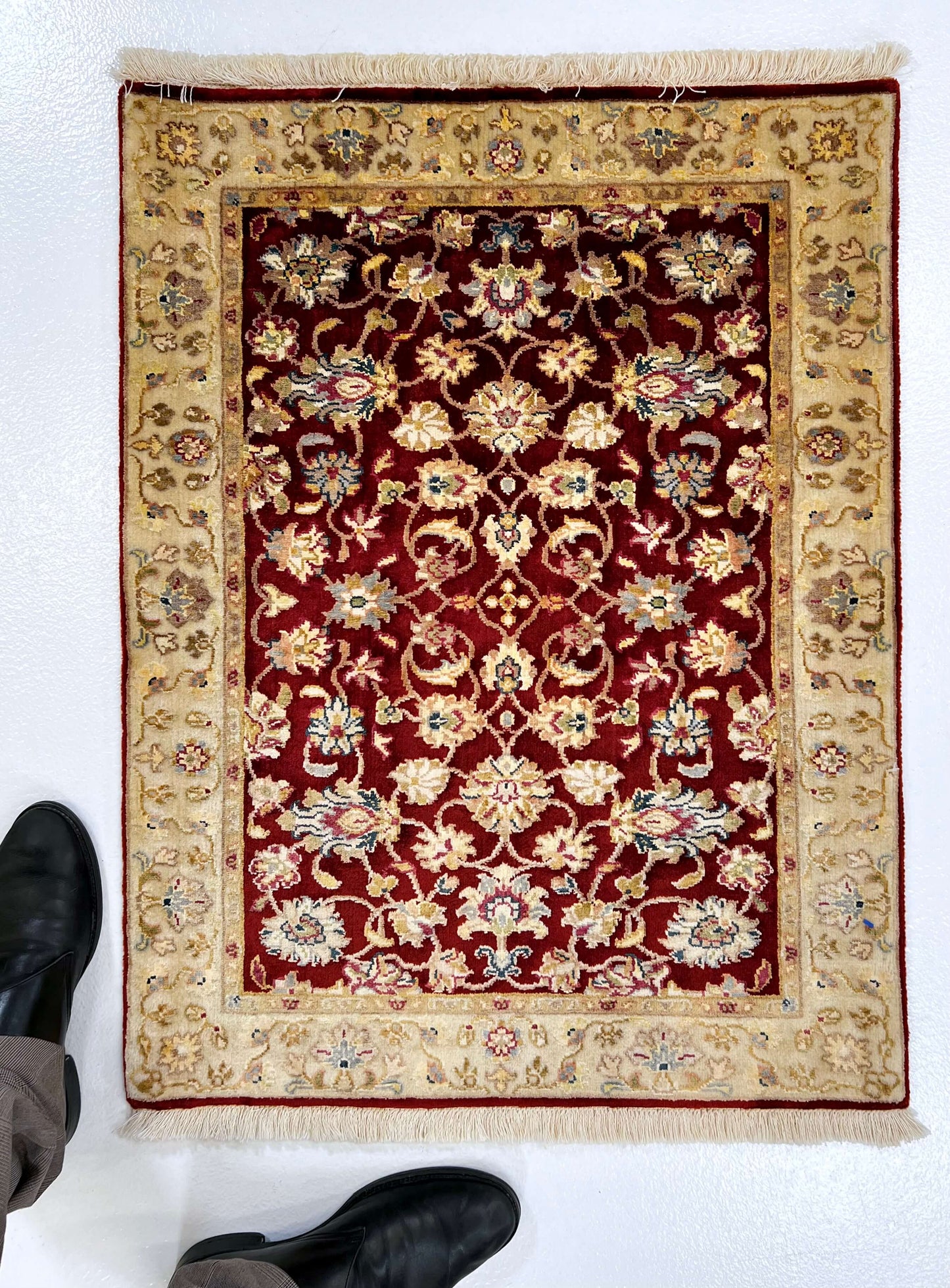 Wool w. silk Kumkapi red/ltgld 2x3 - Nuvé