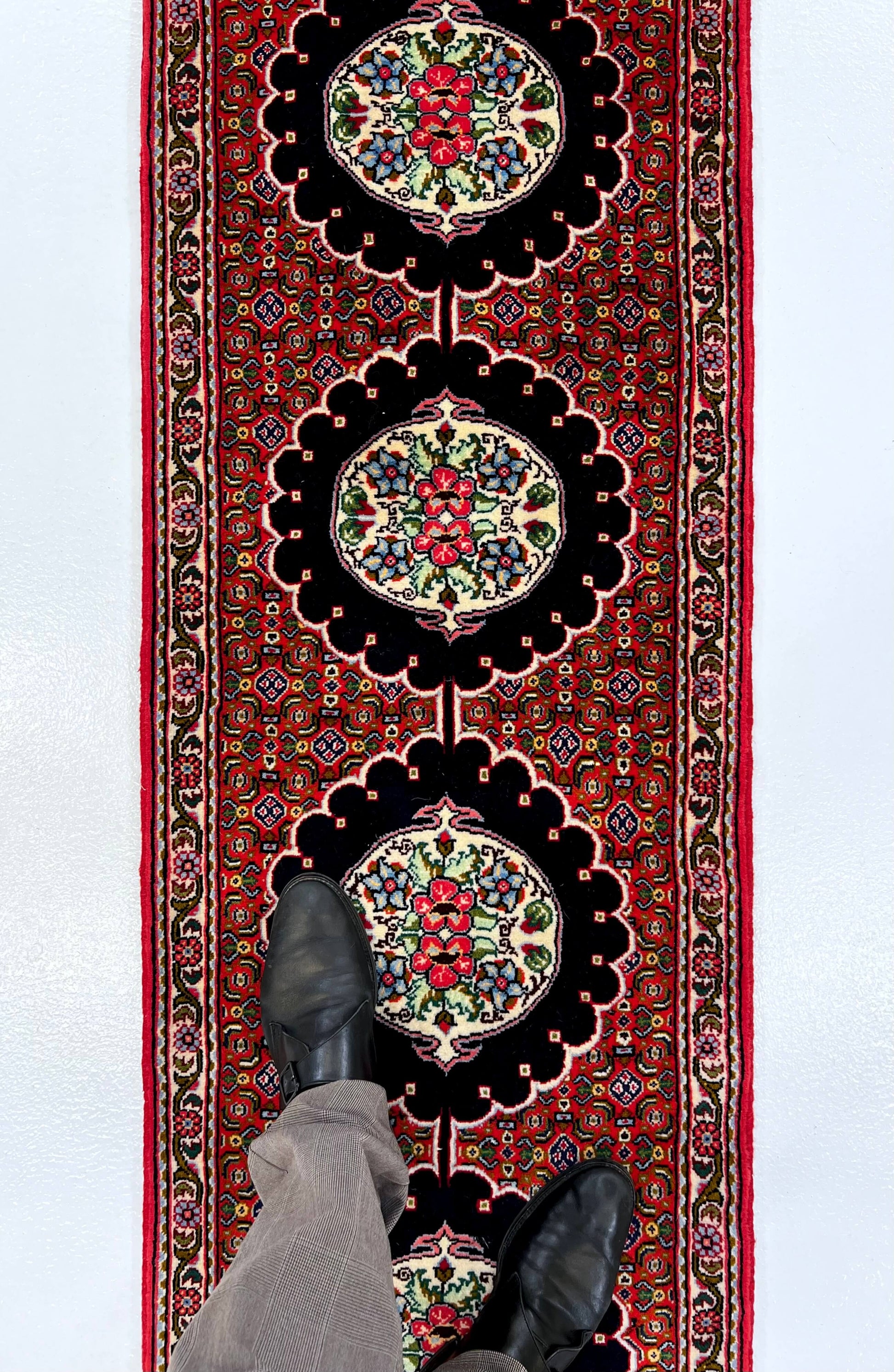 Persian Bijar (2'00"x10'06") red/black/ivory - Nuvé