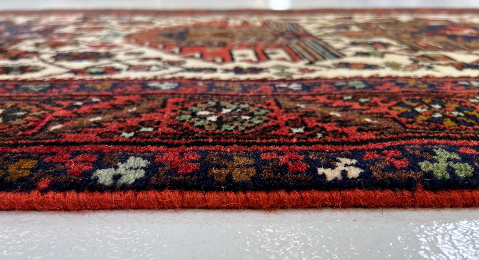 Vintage Persian Karajeh (3'01"x14'05") ivory/dk.red - Nuvé