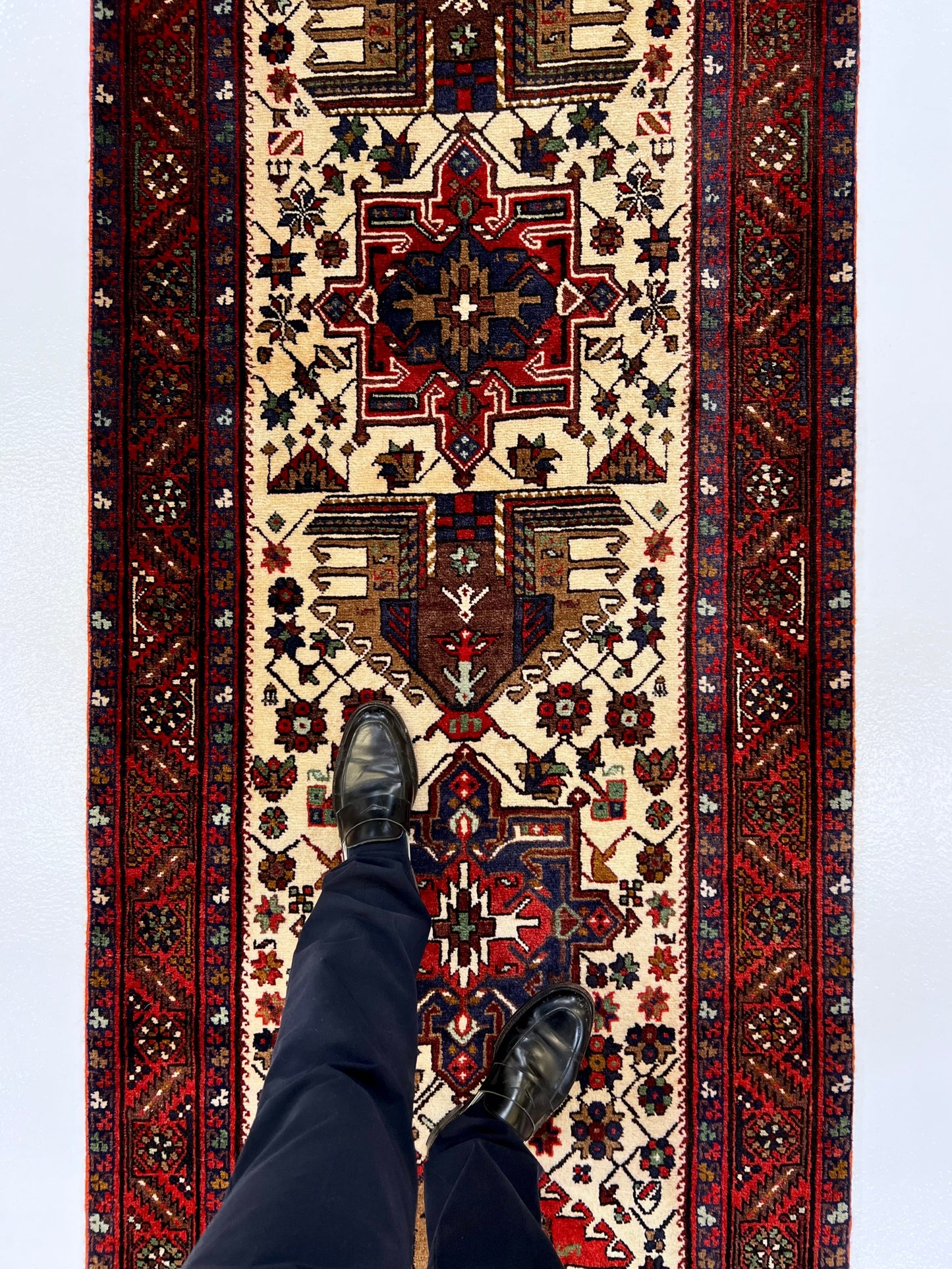 Vintage Persian Karajeh (3'01"x14'05") ivory/dk.red - Nuvé
