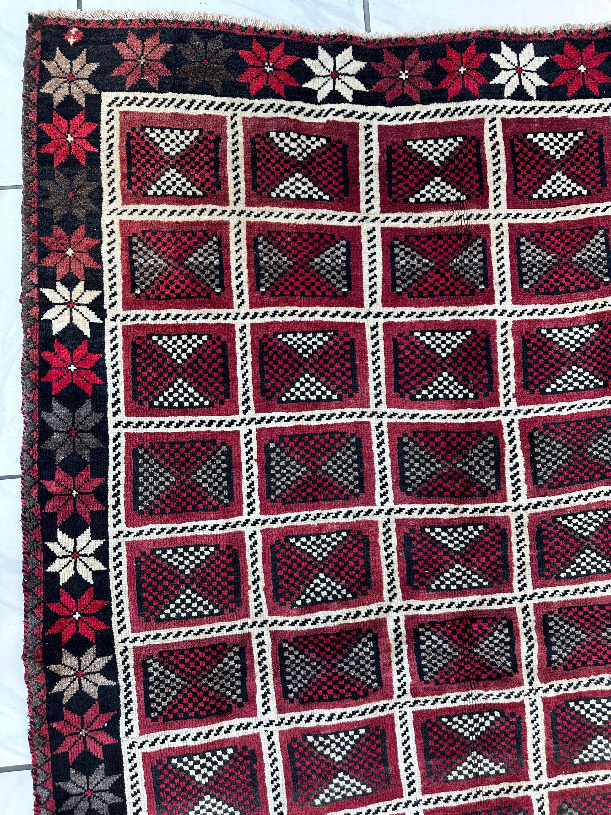 Hand-knotted Persian Tribal Khorramabad Wool Rug 4’3” x 6’10” - Nuvé