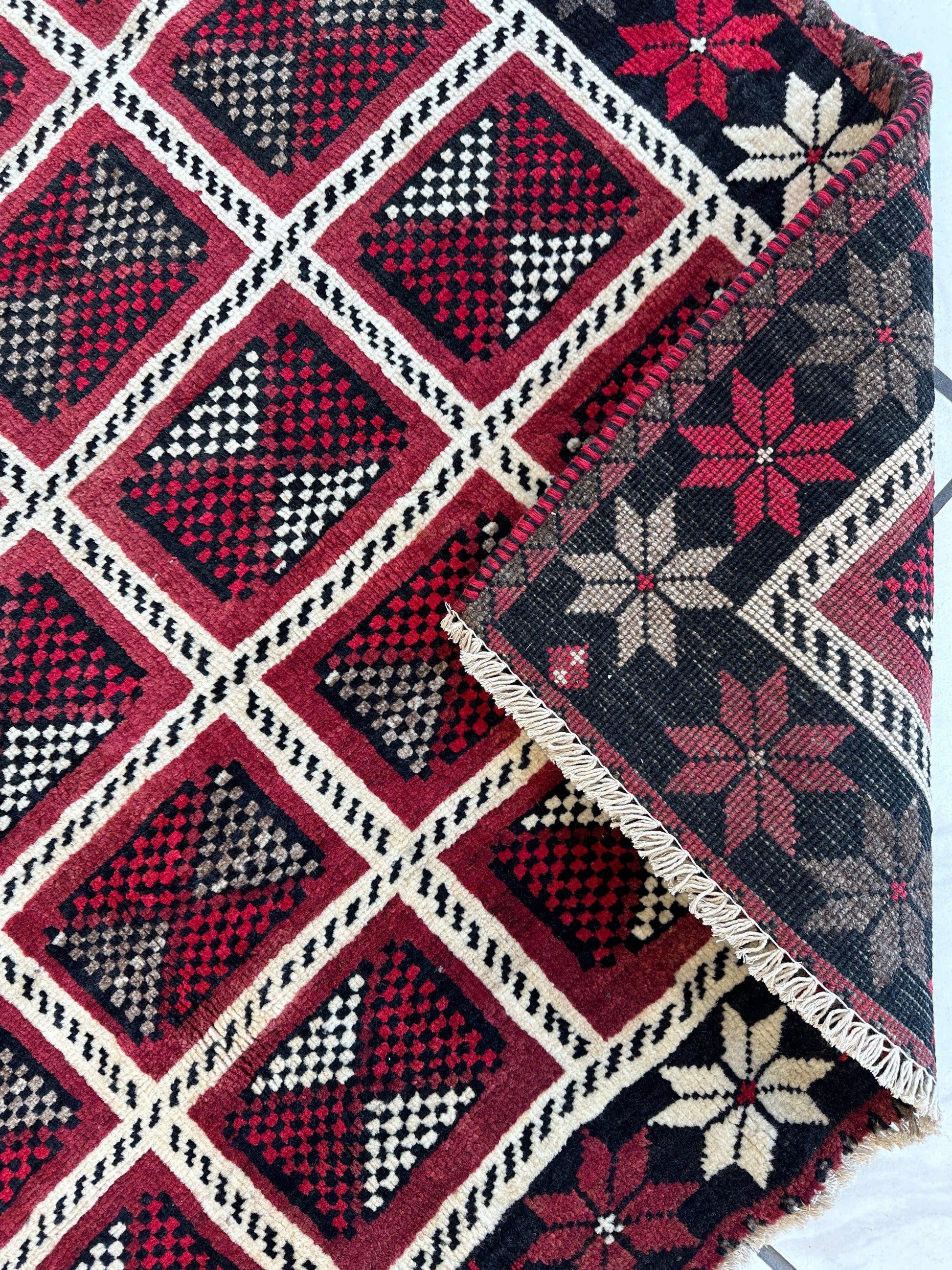 Hand-knotted Persian Tribal Khorramabad Wool Rug 4’3” x 6’10” - Nuvé