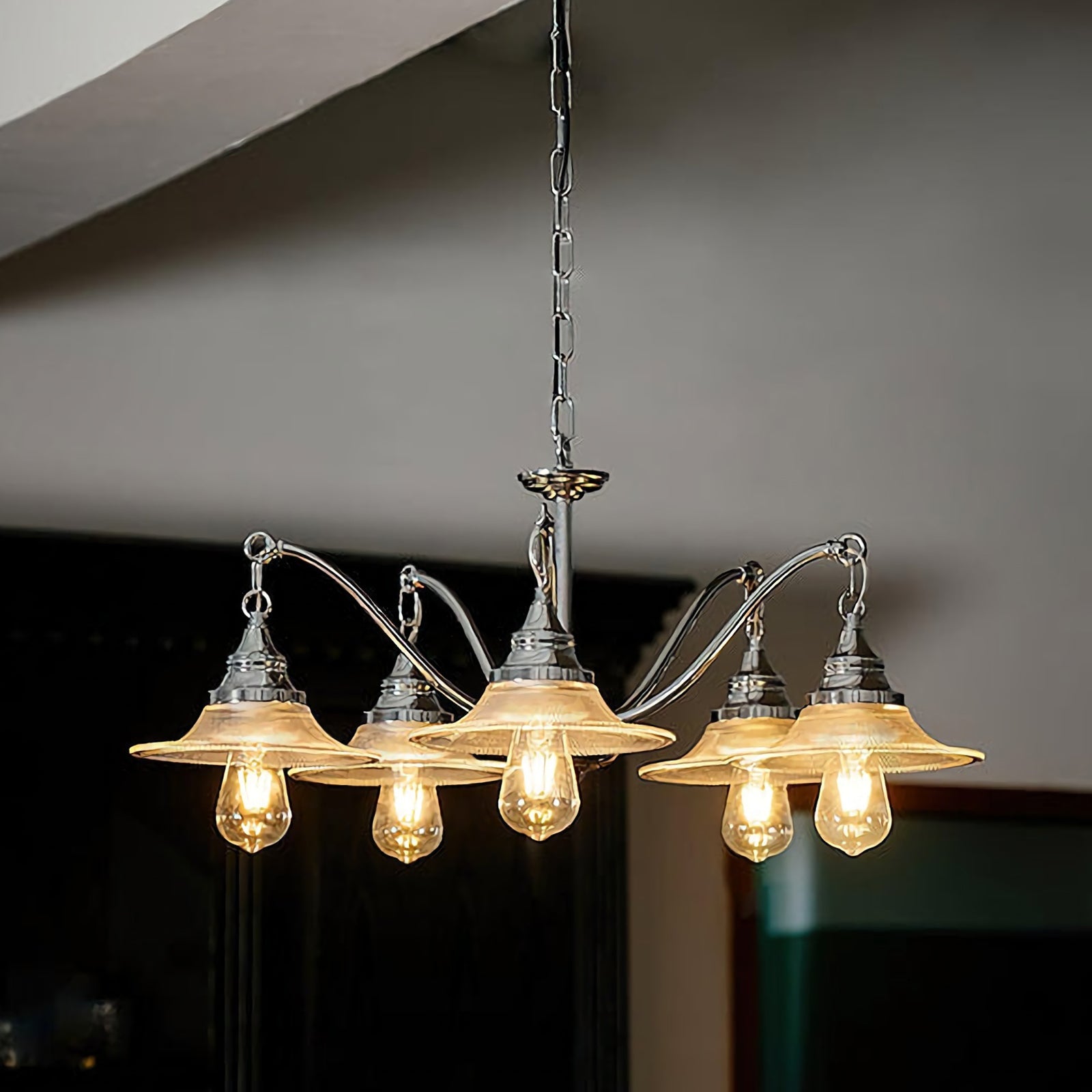 Farmhouse Glass Chandelier - Nuvé