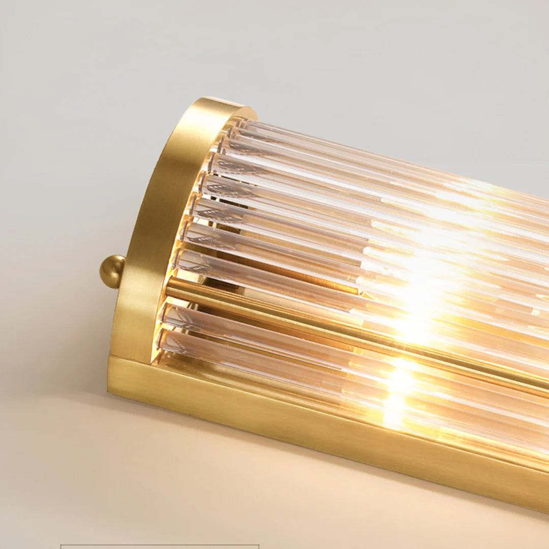 Korewolamp Jadssox crystal column wall light with sleek design and clear glass, mounted on a wall for elegant illumination.