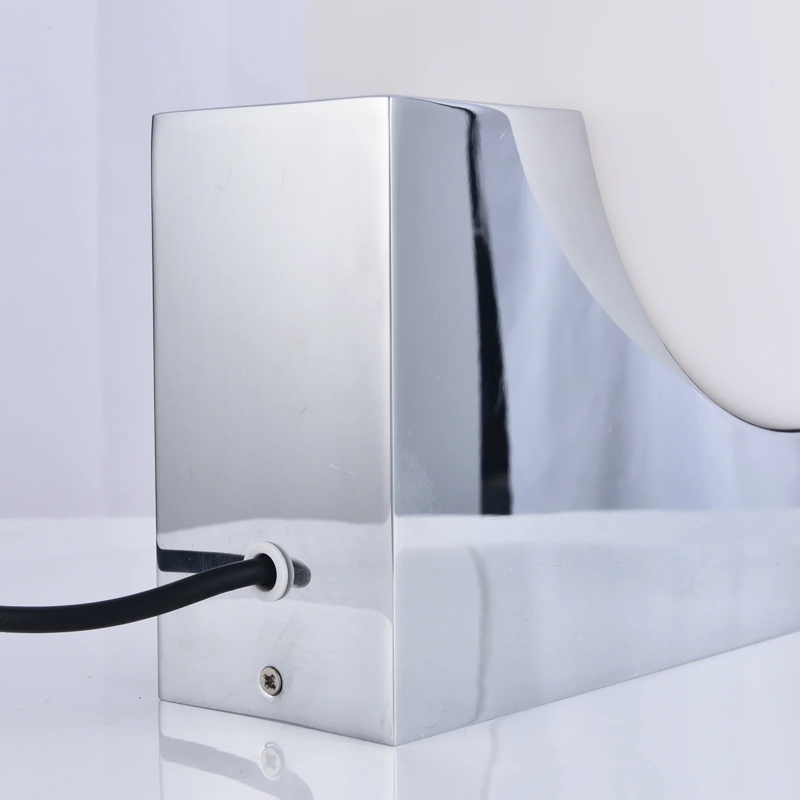 Journey SHY1 Glass Table Lamp - Nuvé