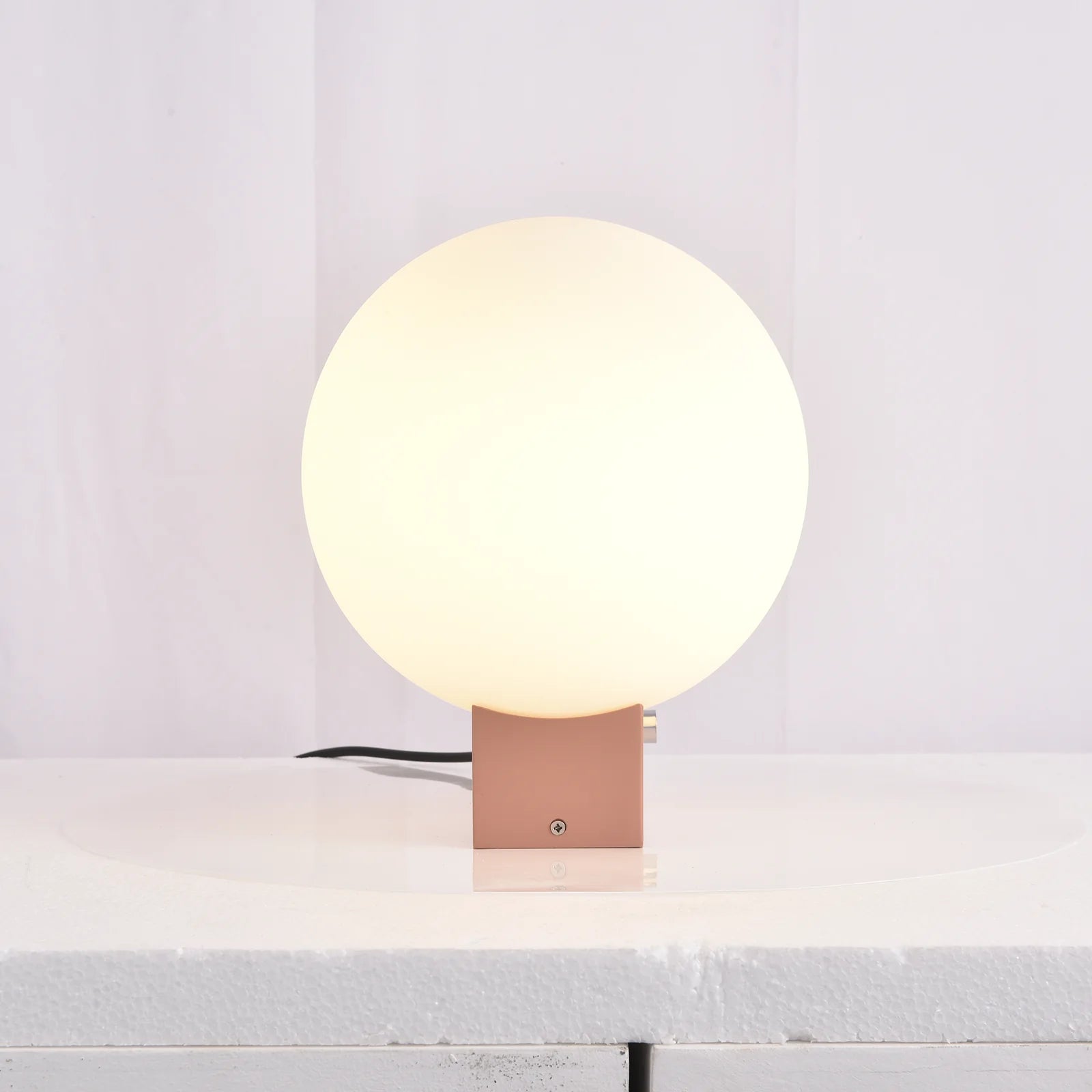 Journey SHY1 Glass Table Lamp - Nuvé