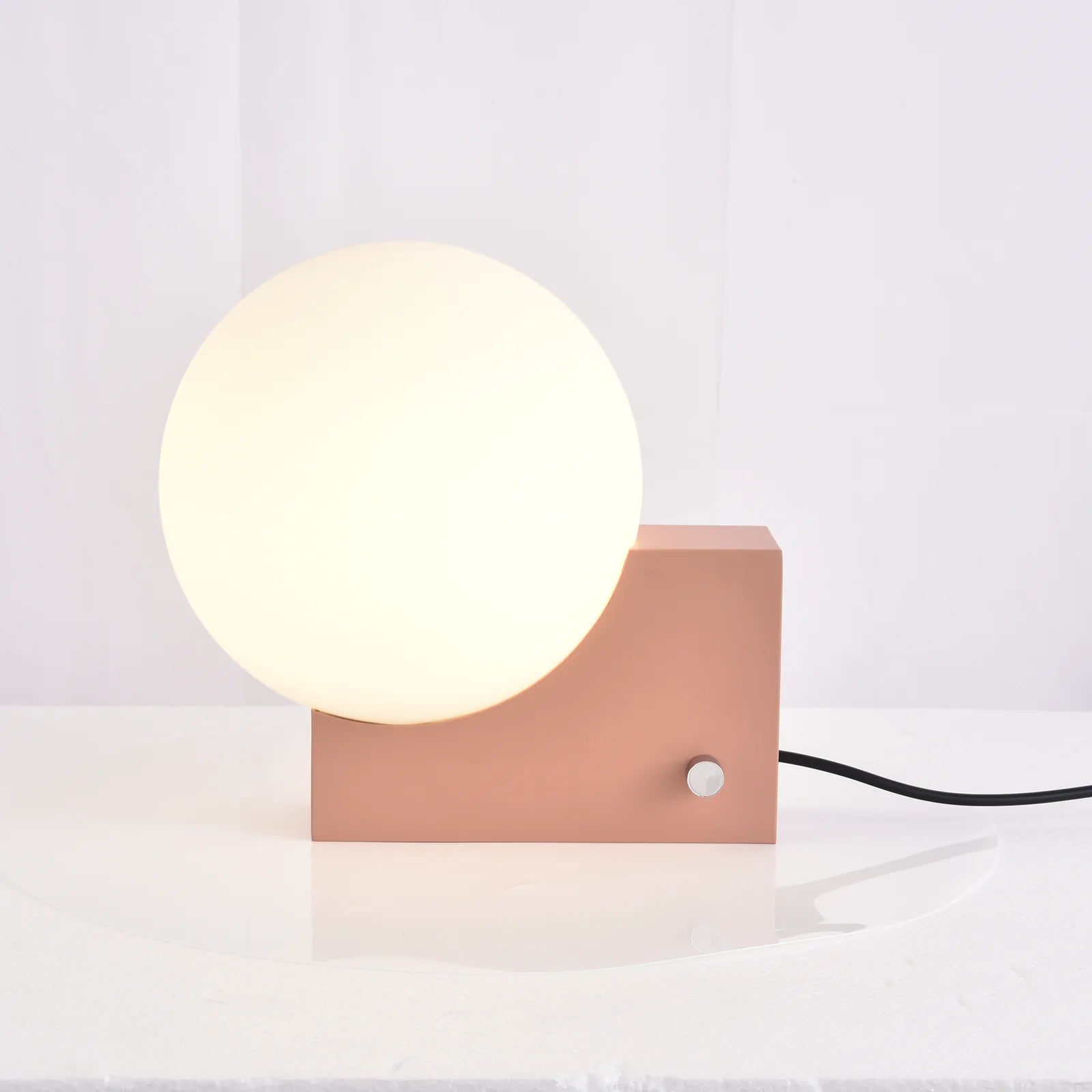 Journey SHY1 Glass Table Lamp - Nuvé