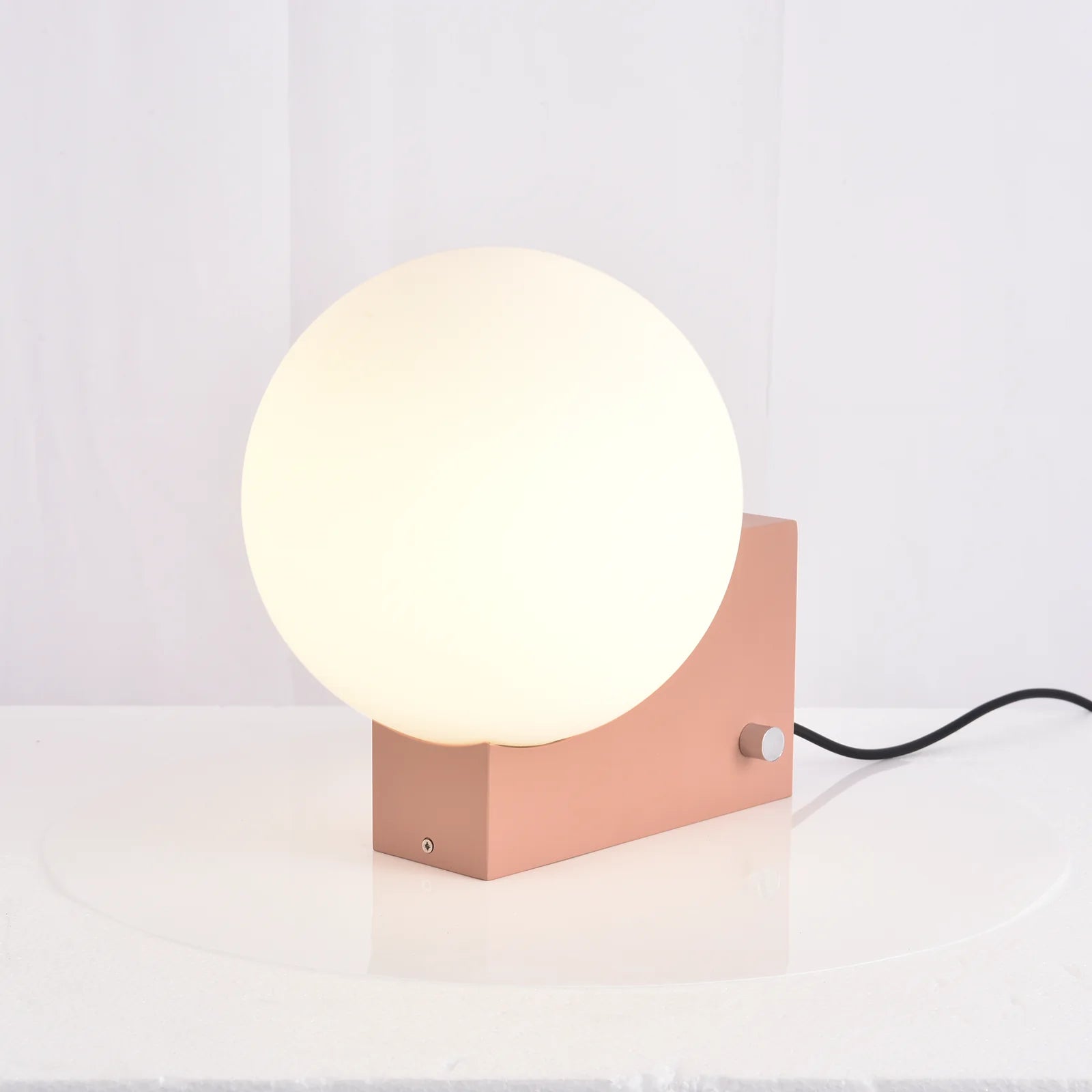 Journey SHY1 Glass Table Lamp - Nuvé