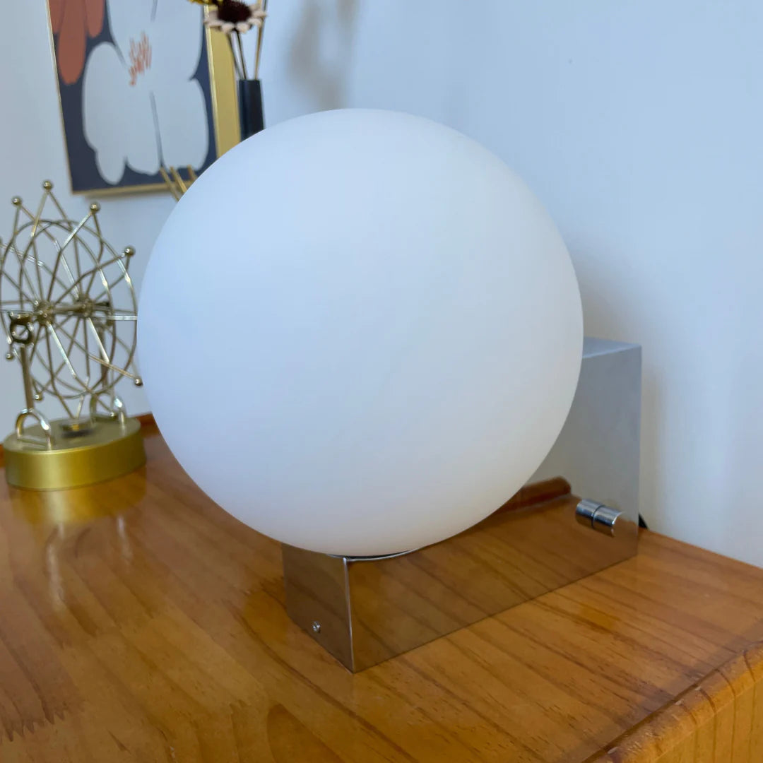 Journey SHY1 Glass Table Lamp - Nuvé