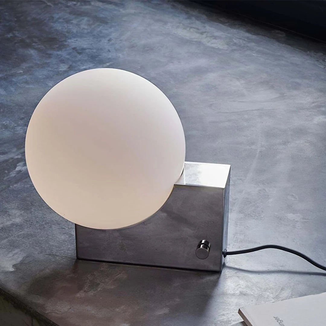 Journey SHY1 Glass Table Lamp - Nuvé