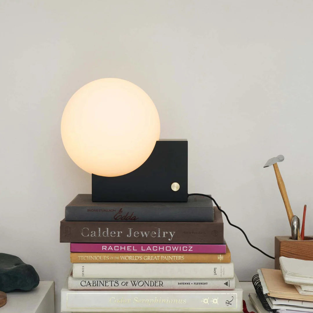 Journey SHY1 Glass Table Lamp - Nuvé