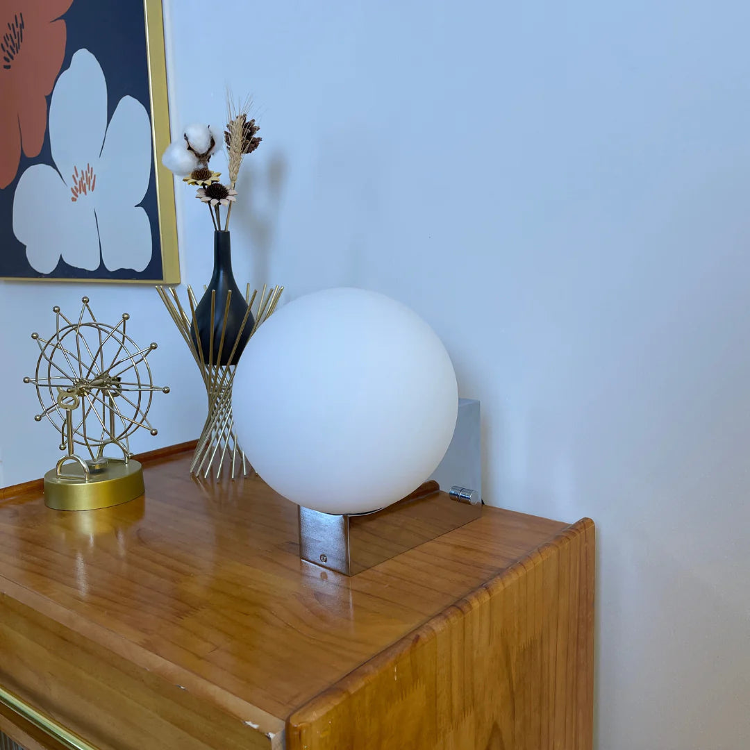 Journey SHY1 Glass Table Lamp - Nuvé