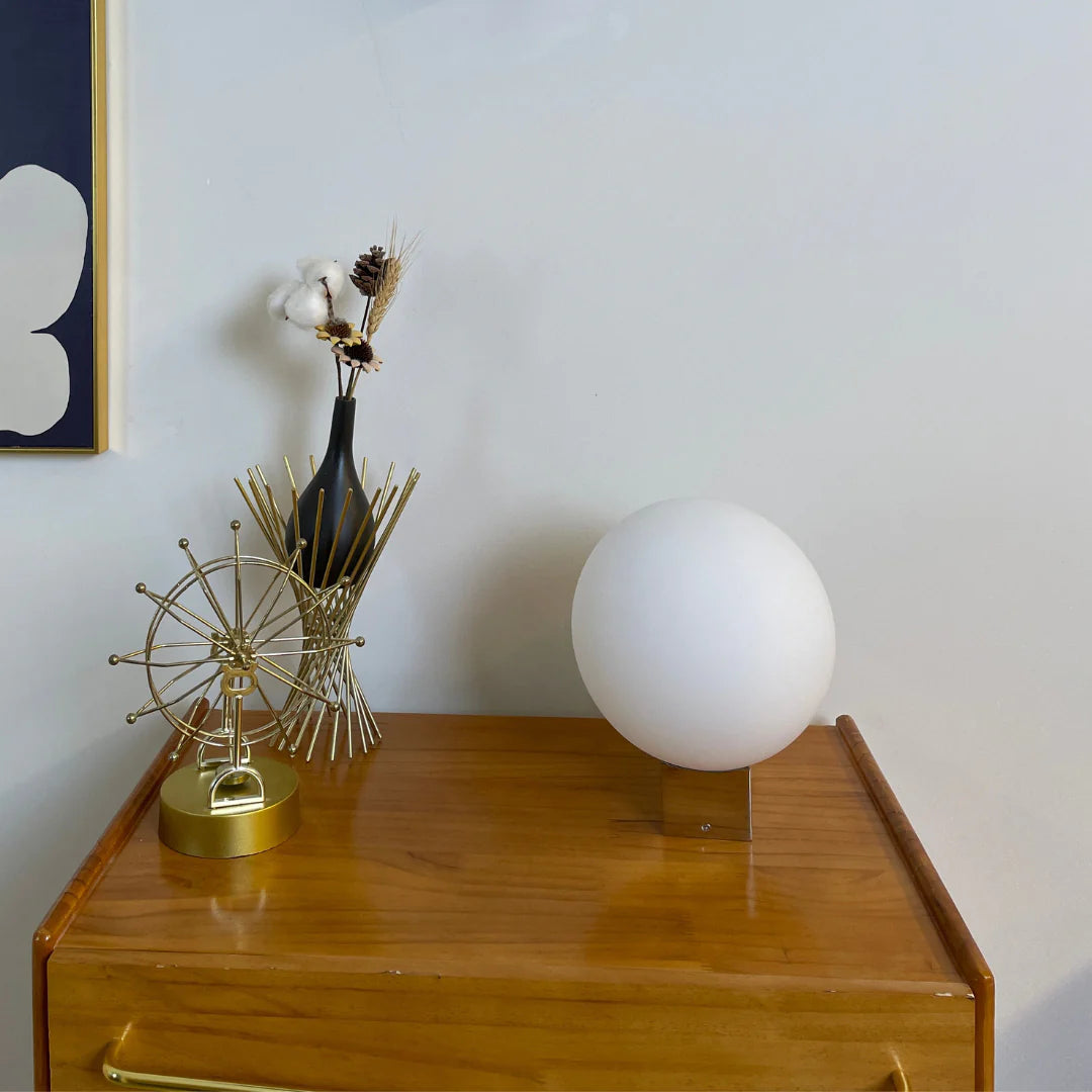 Journey SHY1 Glass Table Lamp - Nuvé