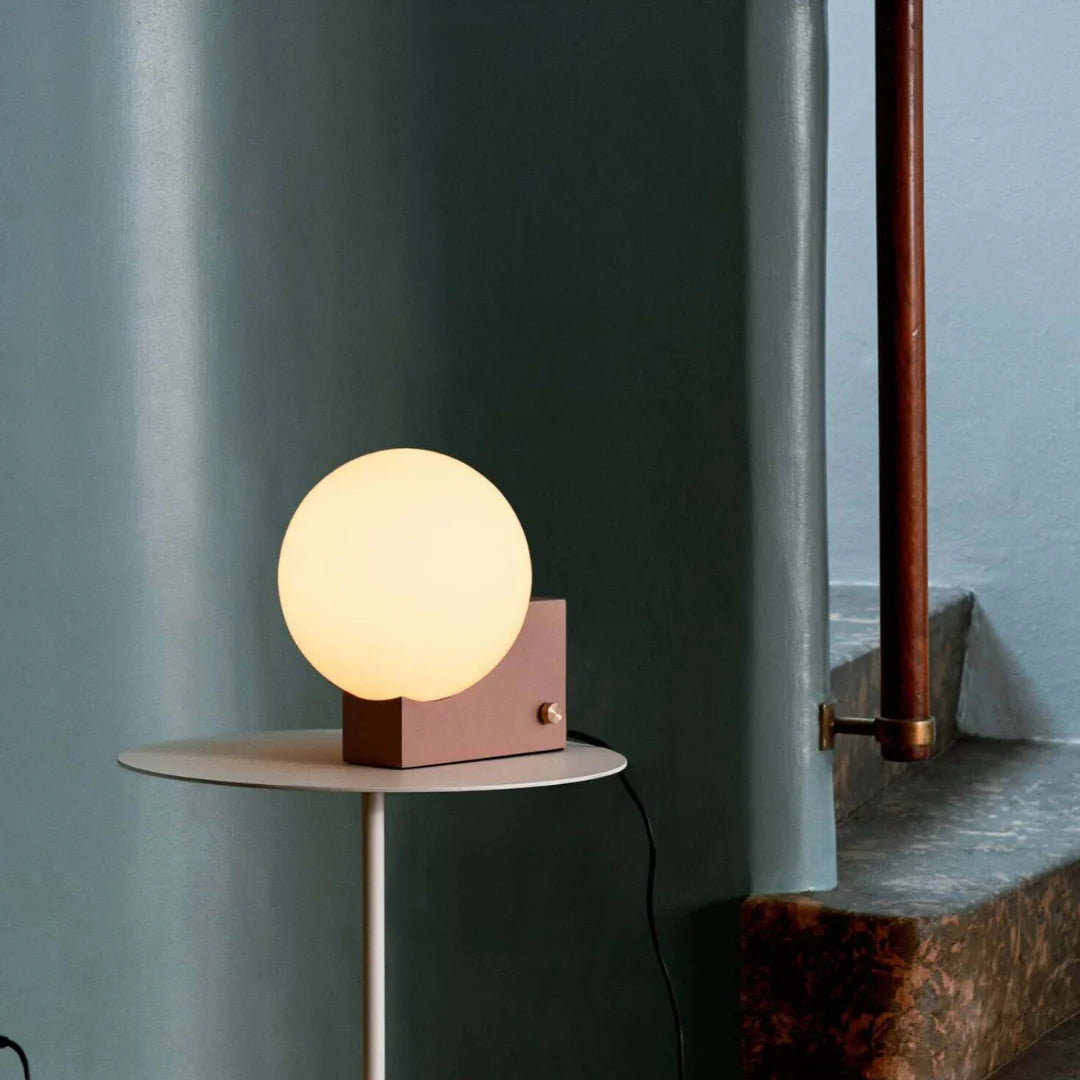 Journey SHY1 Glass Table Lamp - Nuvé