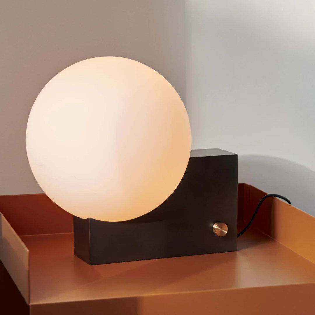 Journey SHY1 Glass Table Lamp - Nuvé
