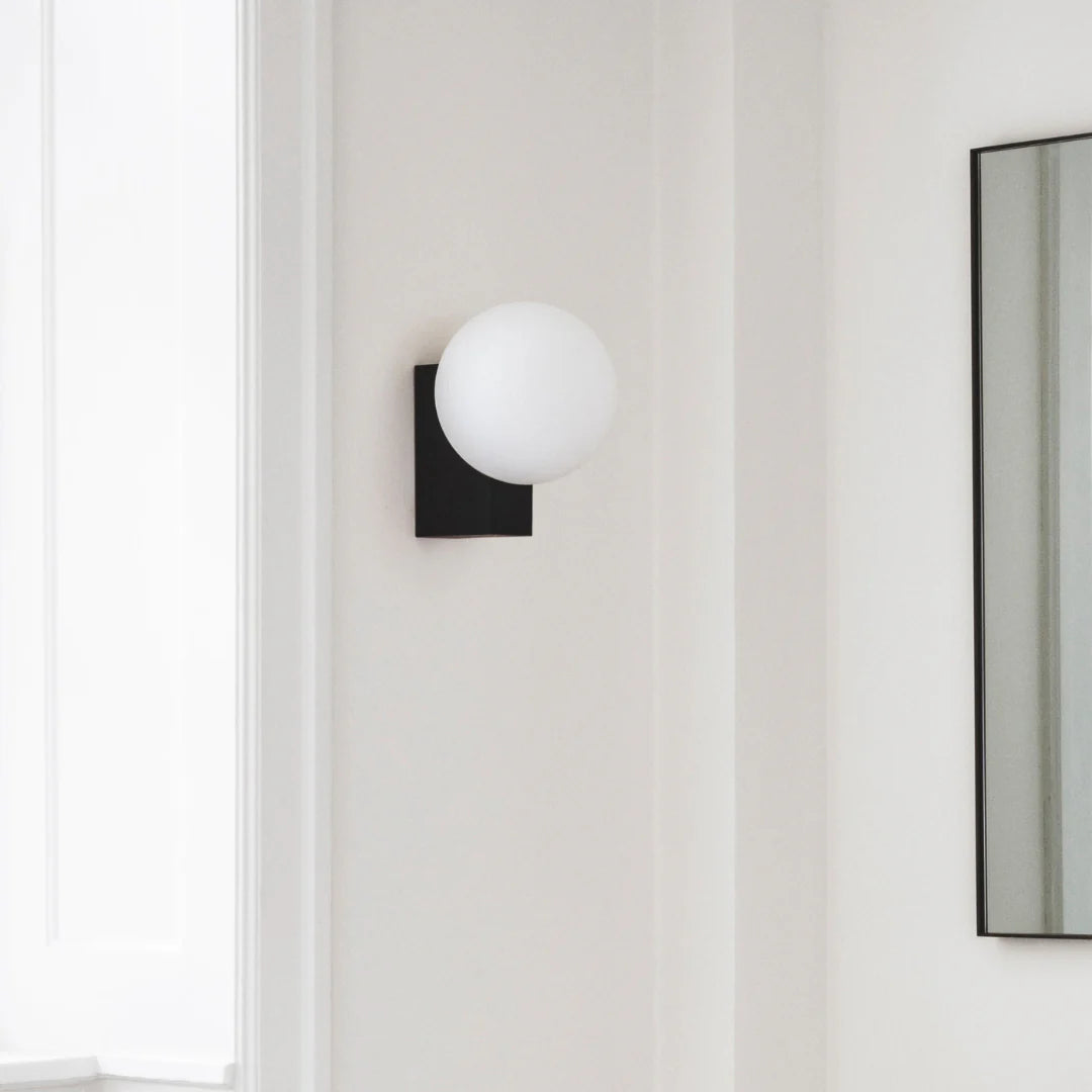 Journey SHY2 Glass Wall Lamp - Nuvé