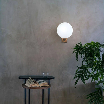 Journey SHY2 Glass Wall Lamp - Nuvé