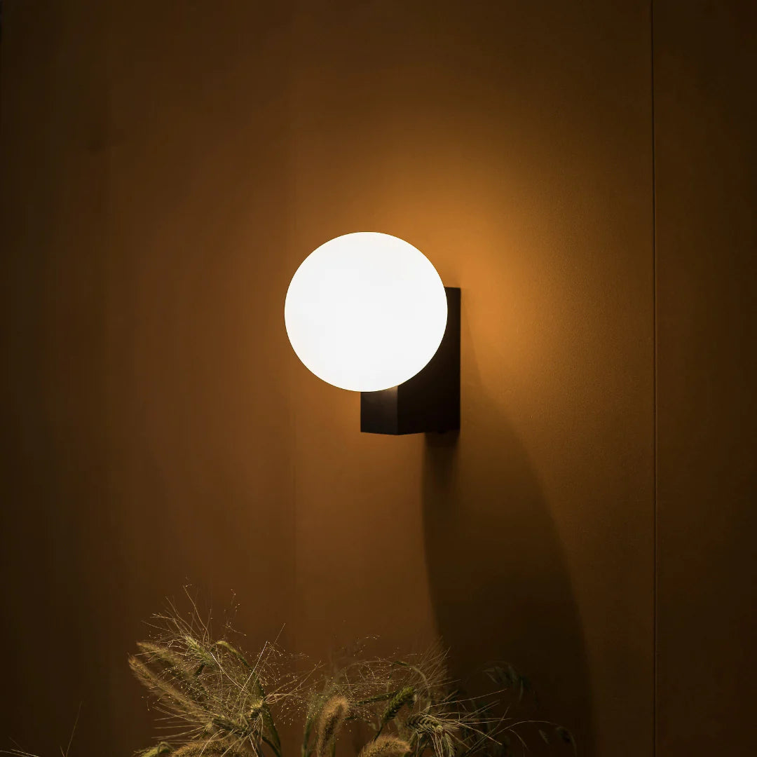 Journey SHY2 Glass Wall Lamp - Nuvé