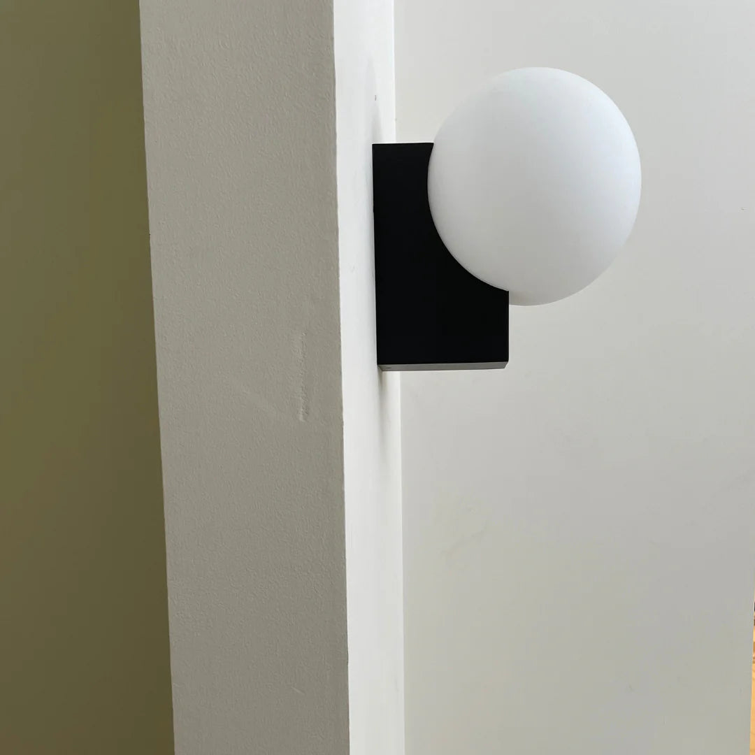 Journey SHY2 Glass Wall Lamp - Nuvé