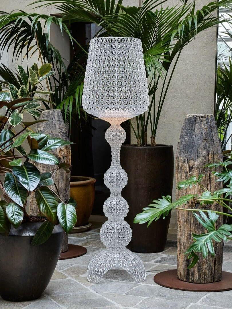 Simple Kabuki Acrylic Floor Lamp - Nuvé