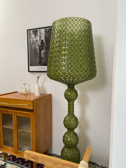 Simple Kabuki Acrylic Floor Lamp - Nuvé