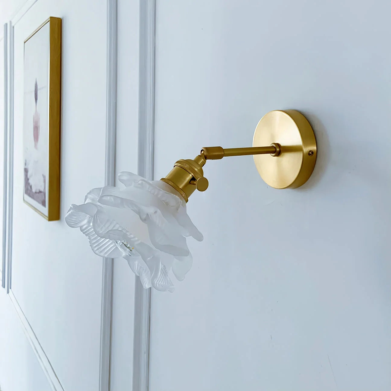 Kano Brass Wall Lamp - Nuvé