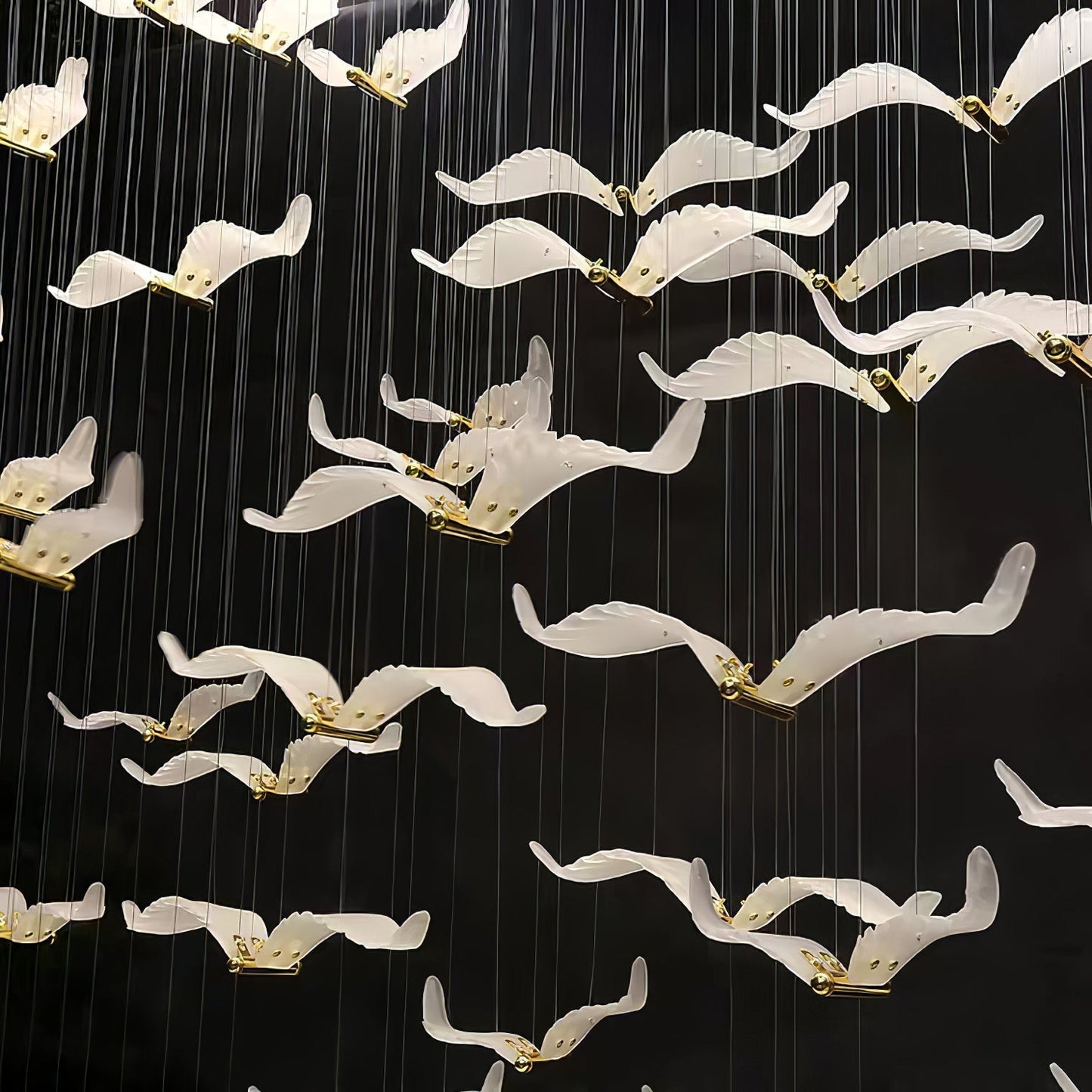 Large Seagull Chandelier - Nuvé