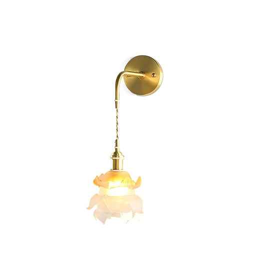 Laura Brass Wall Lamp - Nuvé