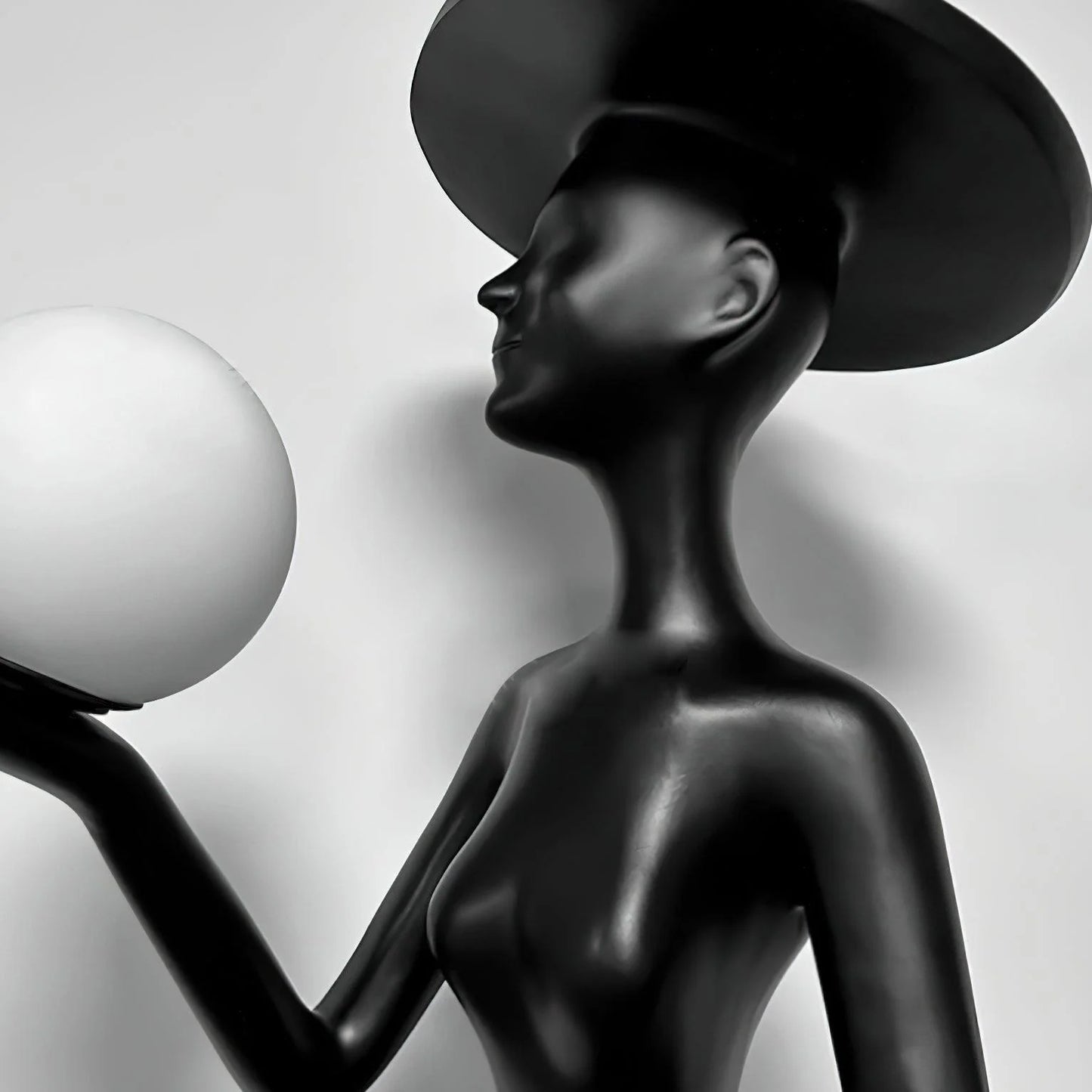Lexa Sculpture Figure Floor Lamp - Nuvé